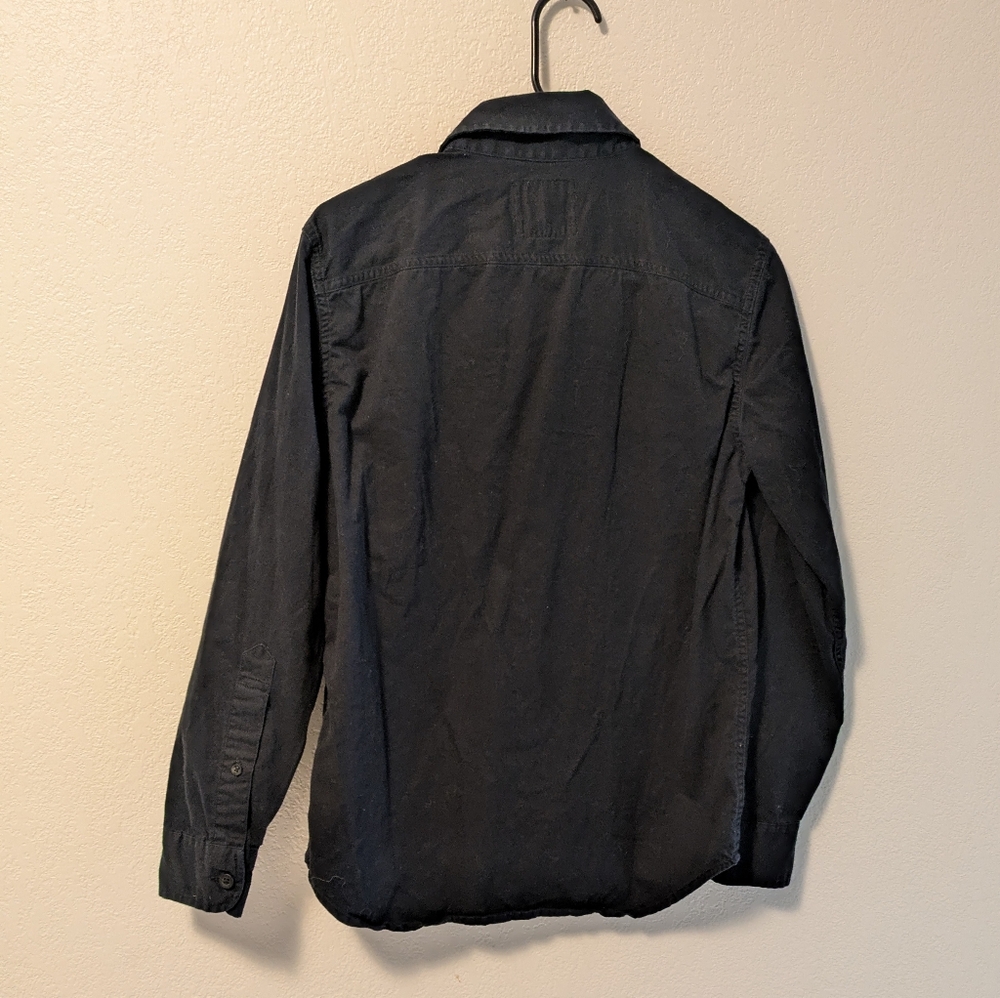 Hollister Men's Black Button-Up Shirt - Picture 2 of 3